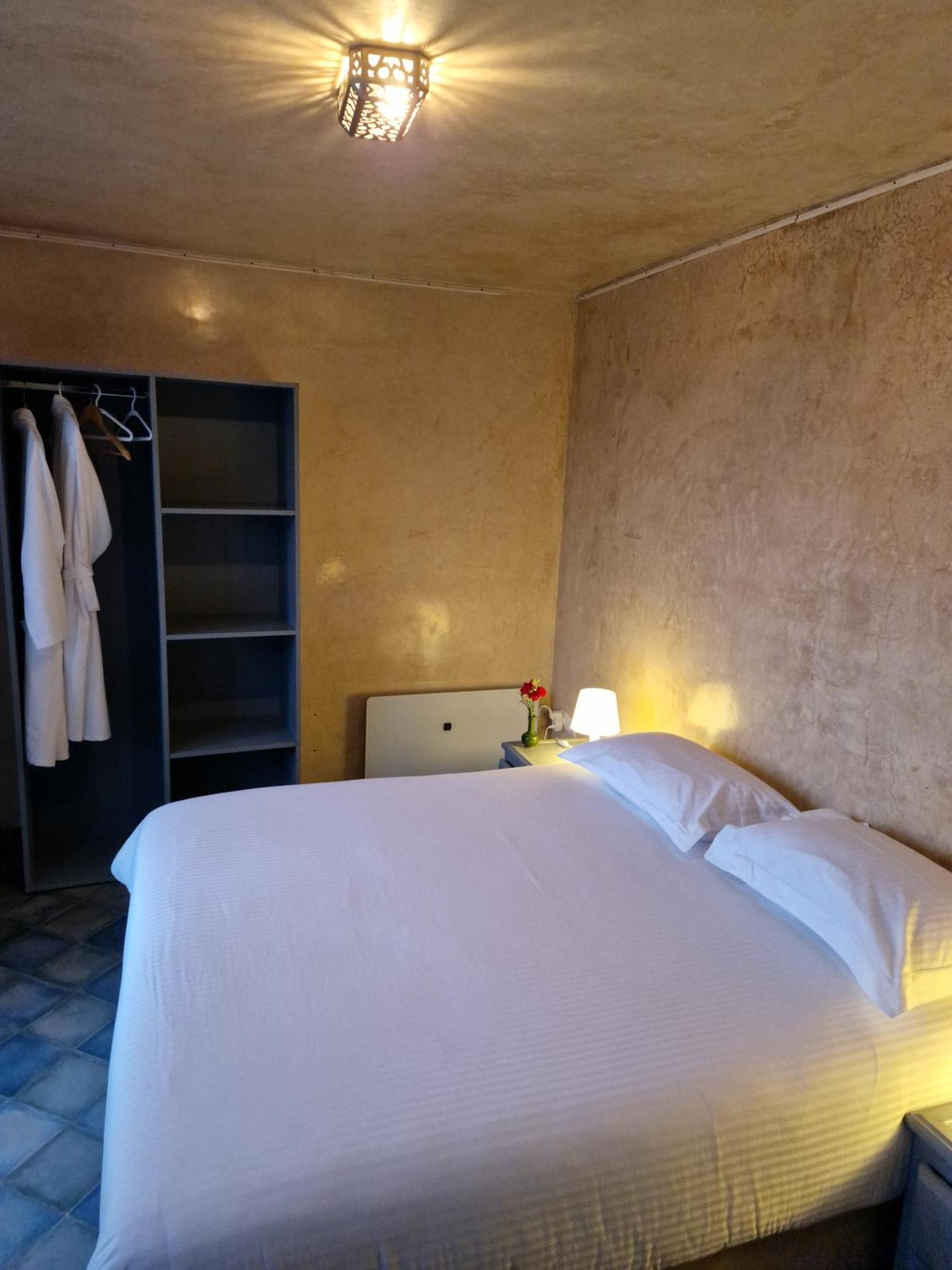 L'Oum Errebia Hotel อเซมมัวร์ ภายนอก รูปภาพ