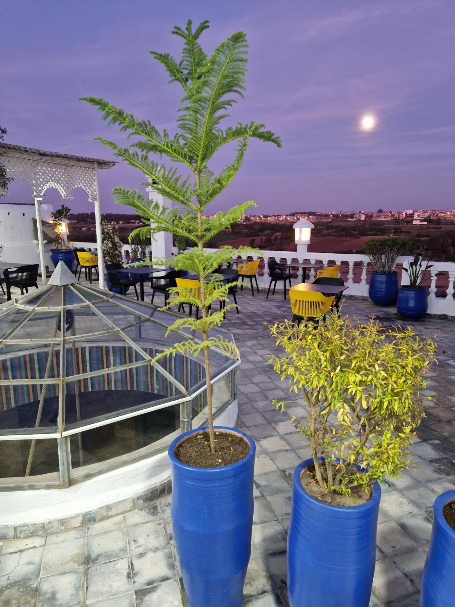 L'Oum Errebia Hotel อเซมมัวร์ ภายนอก รูปภาพ